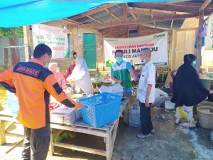 Penuhi Kebutuhan Pangan Warga, Relawan LAZiS Jateng Dirikan Dapur Umum di Mamuju