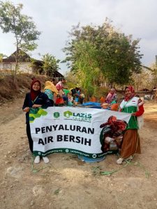 LAZiS Jateng Distribusikan 24.000 Liter Air Bersih untuk Warga Terdampak Kekeringan di Sragen
