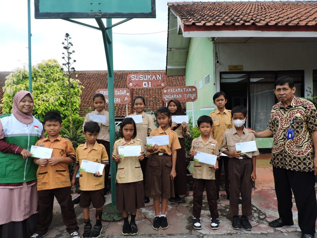 Hadiah Darimu untuk Adik-adik Yatim/Dhuafa di SDN Susukan, Semarang