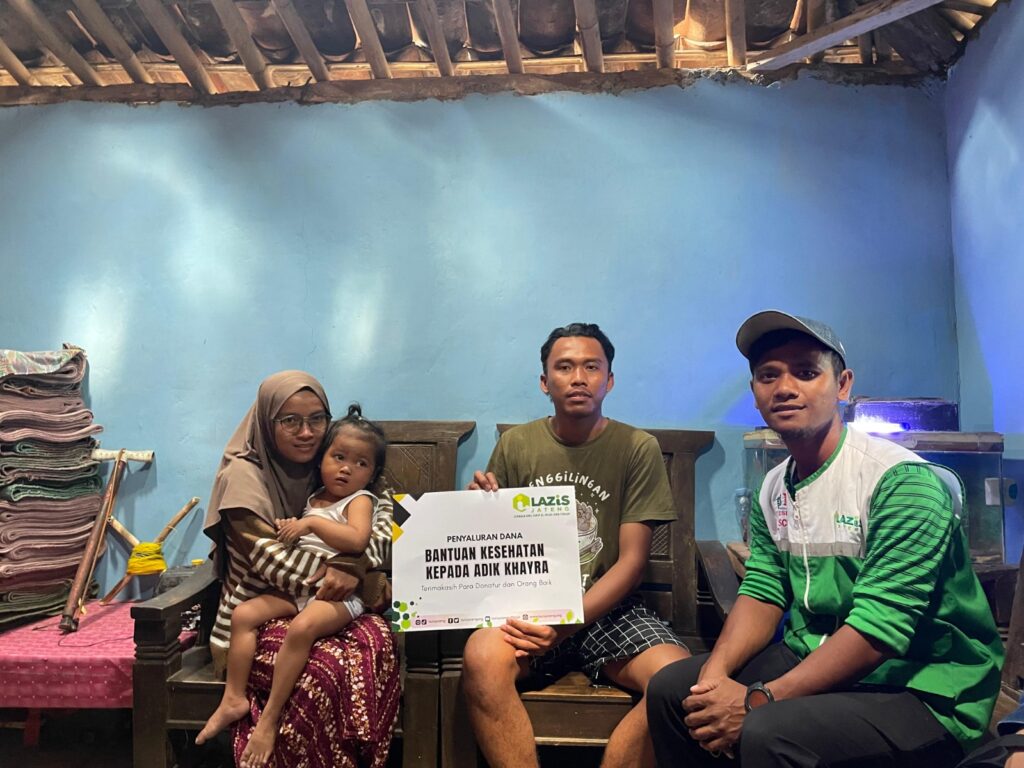 Alami Jantung Bocor, LAZiS Jateng Bantu Khayra Bisa Sembuh.