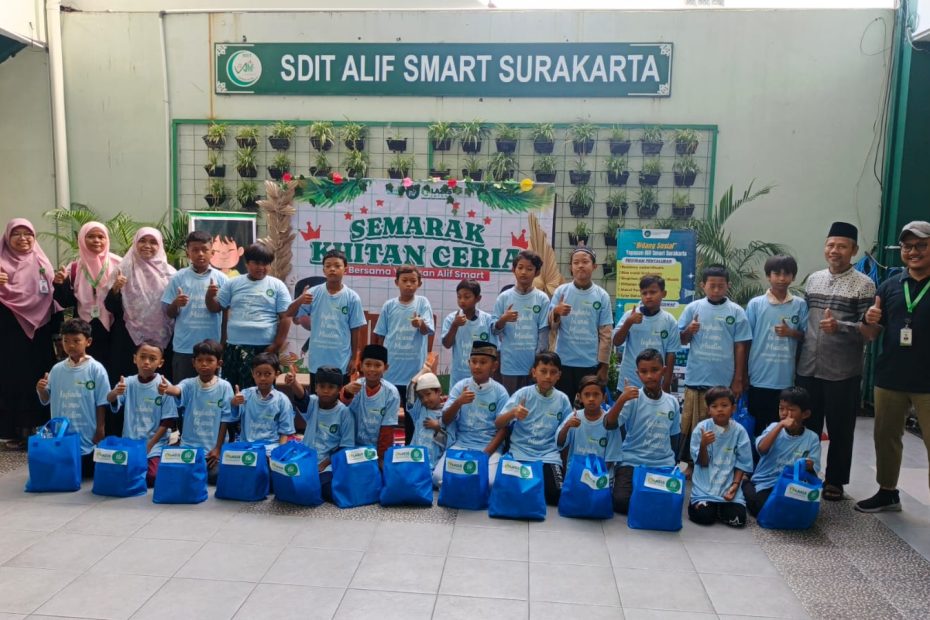 Khitan Ceria di SD IT Alif Smart