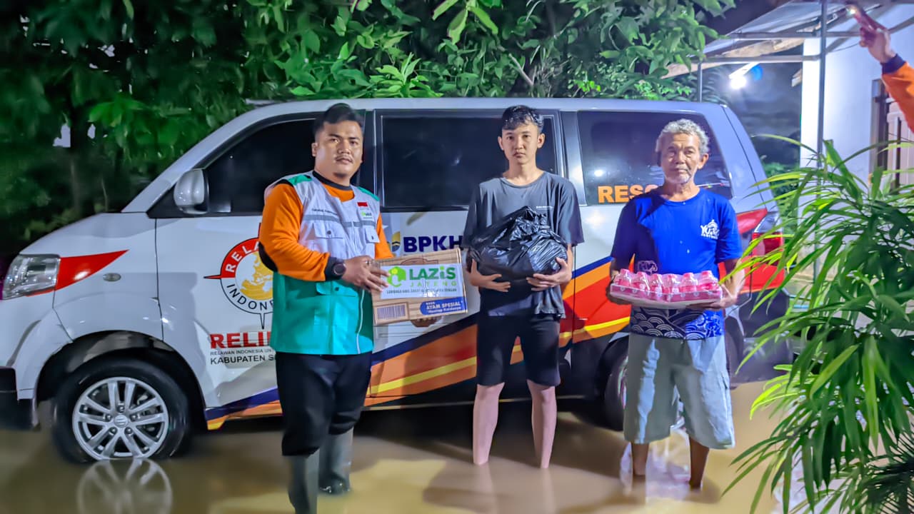 Banjir Belum Usai, Kepedulian Terus Mengalir di Kudus