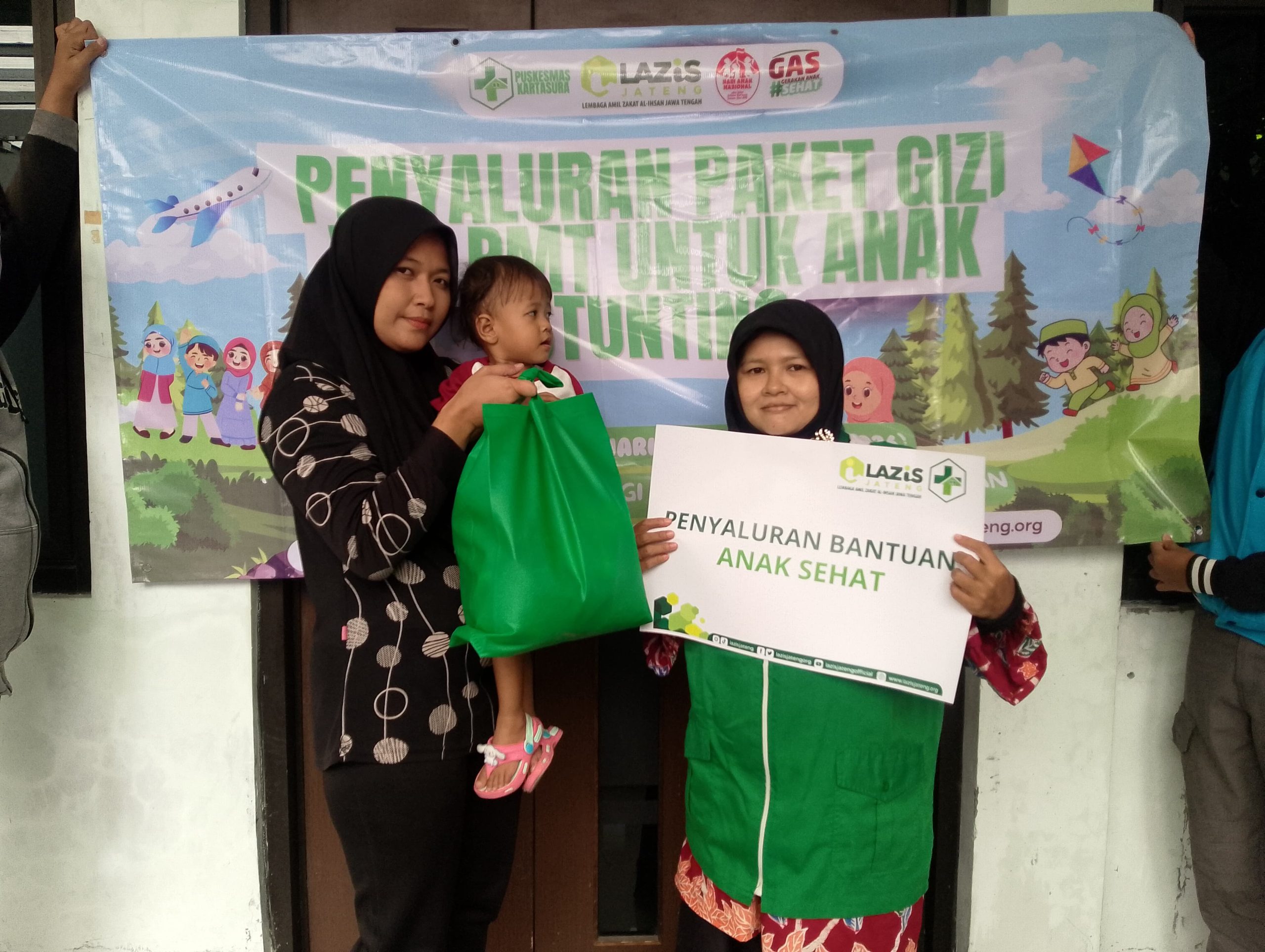 Berbagi Paket Gizi dan PMT untuk Anak Stunting di Sukoharjo