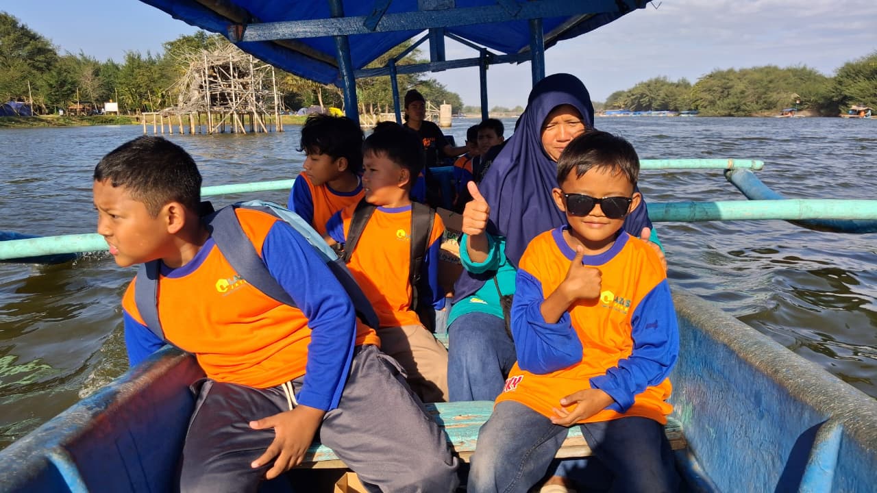 Dari Bandara YIA hingga Pantai Glagah, Perjalanan Ceria Bersama Adik-Adik Hebat Magelang